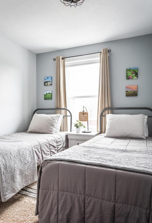 טראוורס סיטי “Hygge” 3Bdr Townhouse, Close To Beach, Park & Wineries! מראה חיצוני תמונה