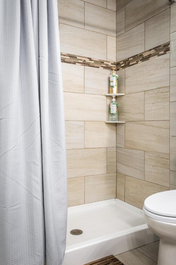 טראוורס סיטי “Hygge” 3Bdr Townhouse, Close To Beach, Park & Wineries! מראה חיצוני תמונה