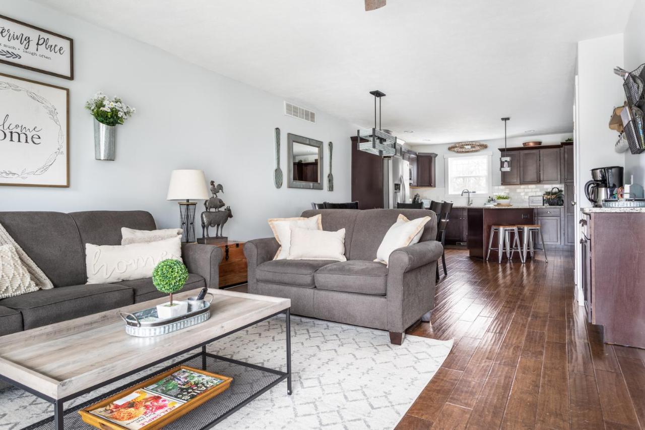 טראוורס סיטי “Hygge” 3Bdr Townhouse, Close To Beach, Park & Wineries! מראה חיצוני תמונה